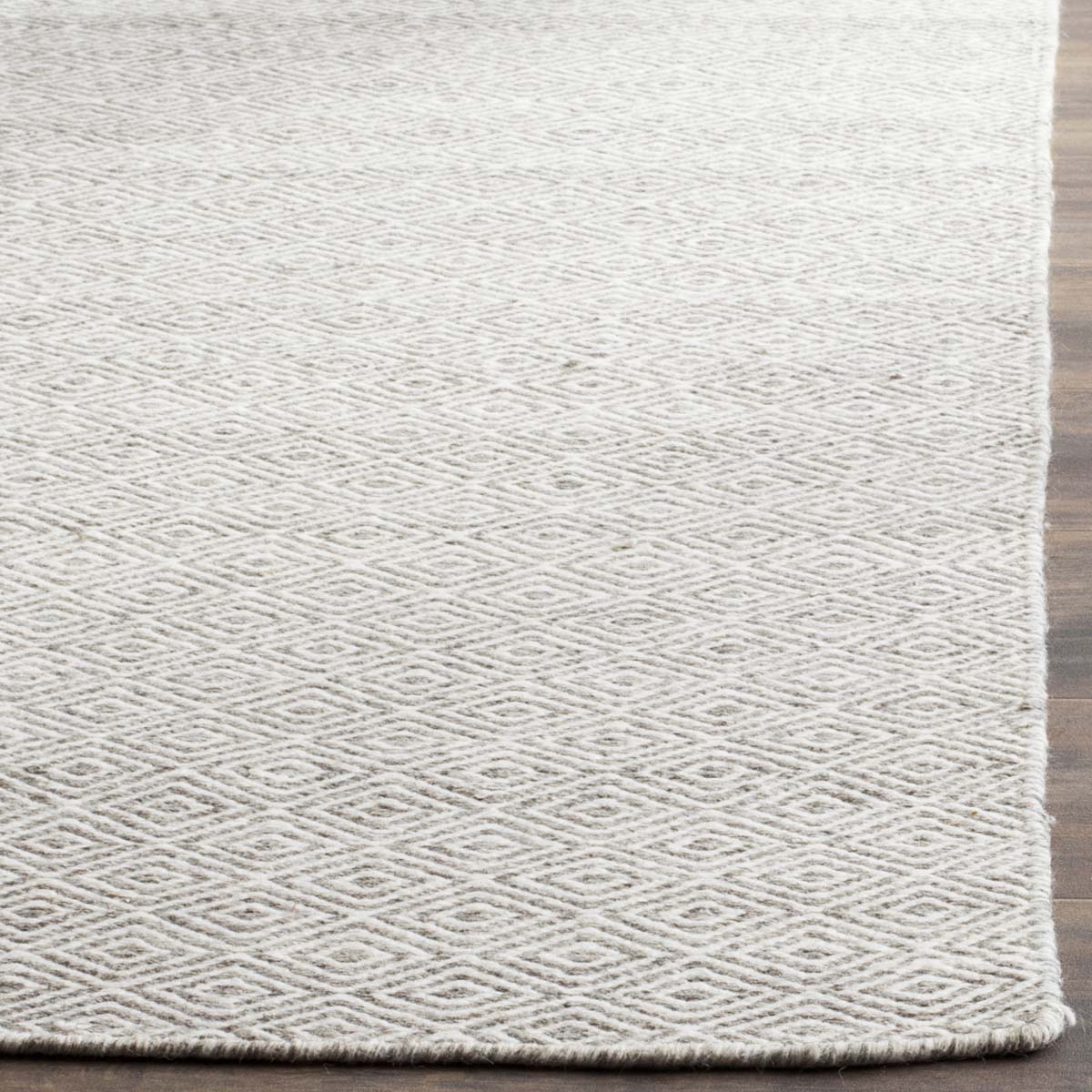 Safavieh Kilim 725 Rug, KLM725 - Ivory / Graphite