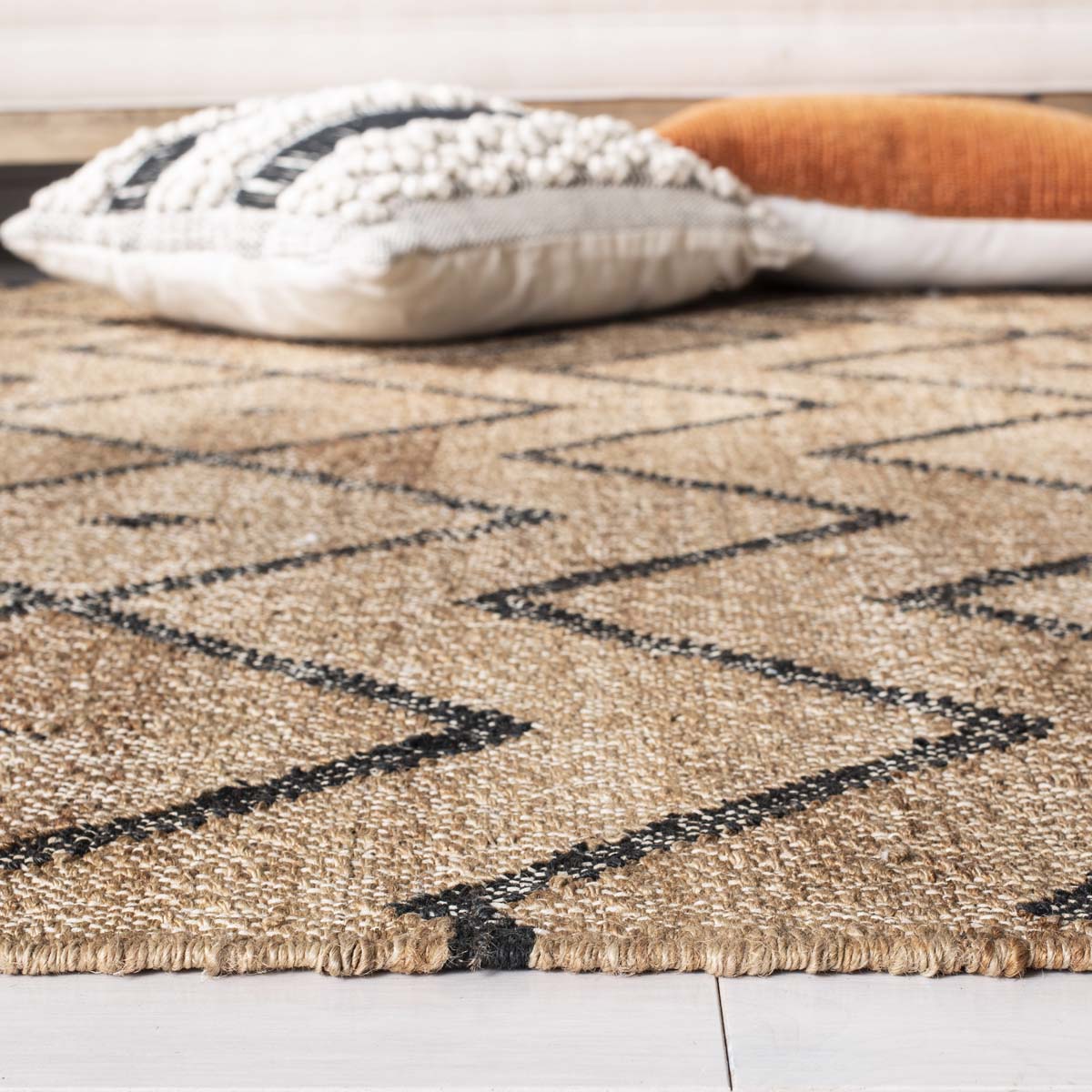 Safavieh Kilim 750 Rug, KLM750 - Natural / Charcoal
