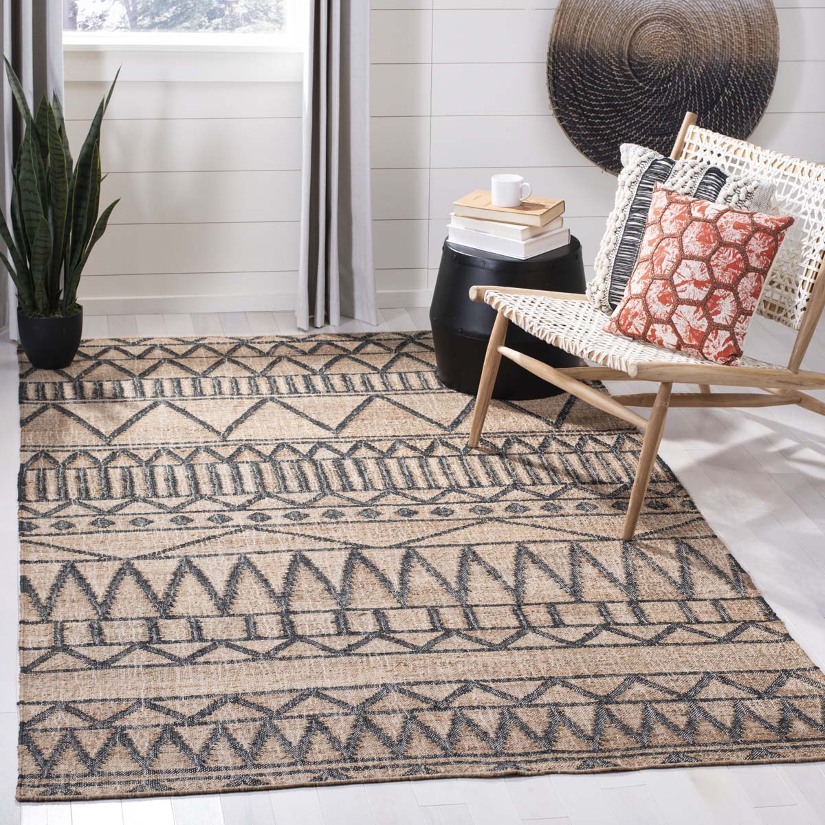 Safavieh Kilim 752 Rug, KLM752 - Natural / Charcoal