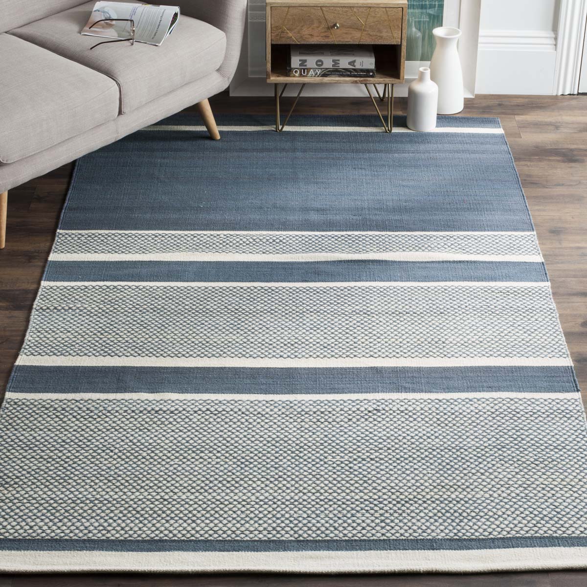 Safavieh Kilim 952 Rug, KLM952 - Blue / Ivory
