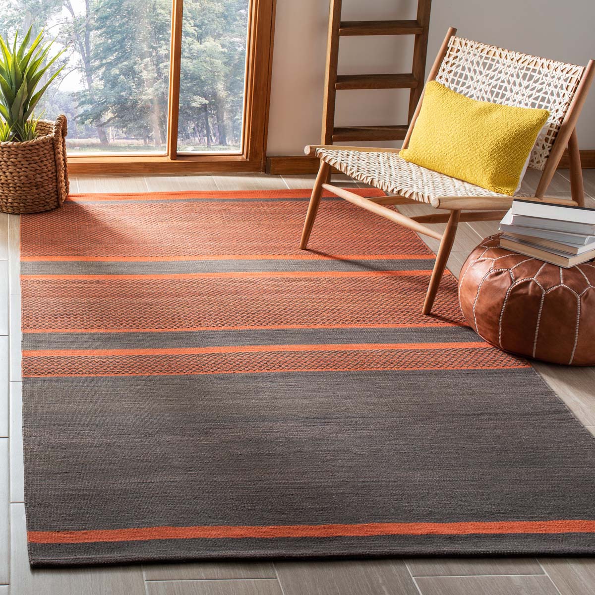 Safavieh Kilim 952 Rug, KLM952 - Dark Grey / Orange