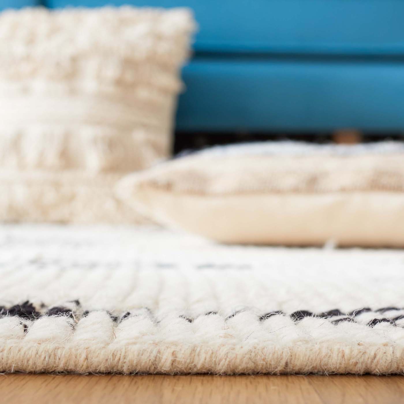 Safavieh Kenya 176 Rug, KNY176 - Ivory / Black