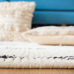 Safavieh Kenya 176 Rug, KNY176 - Ivory / Black