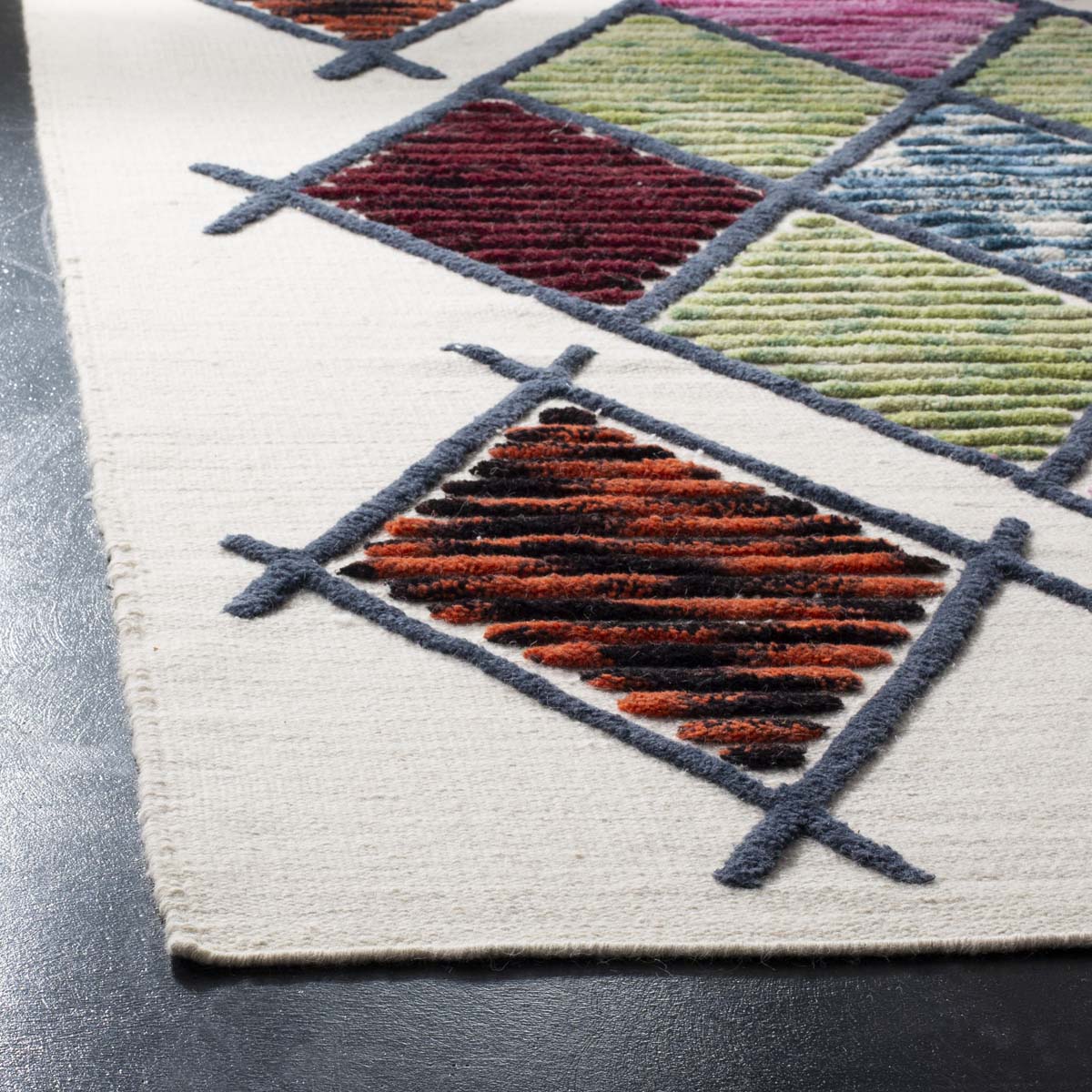 Safavieh Kenya 911 Rug, KNY911