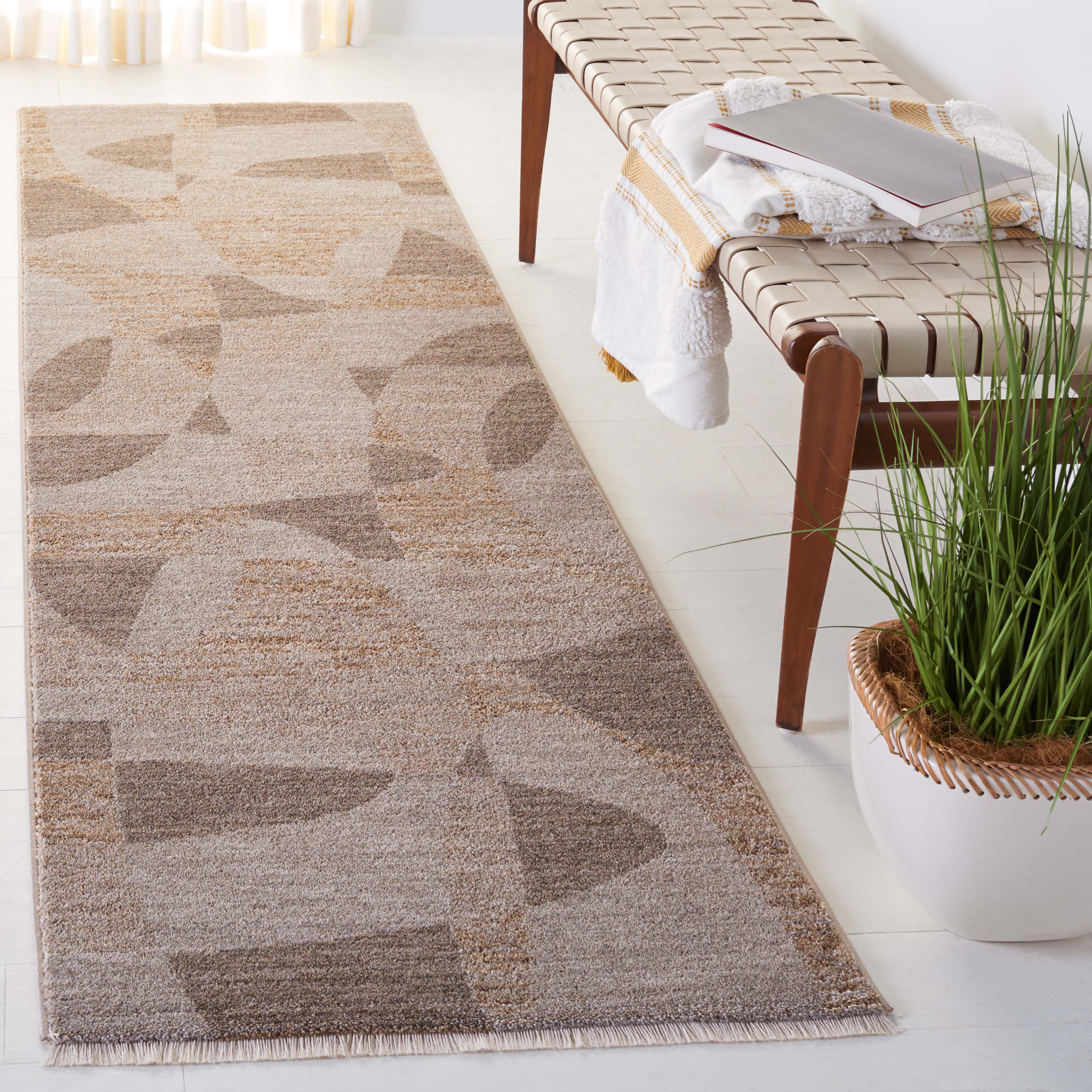 Safavieh Lasa 102 Rug, LAS102 - Taupe / Gold