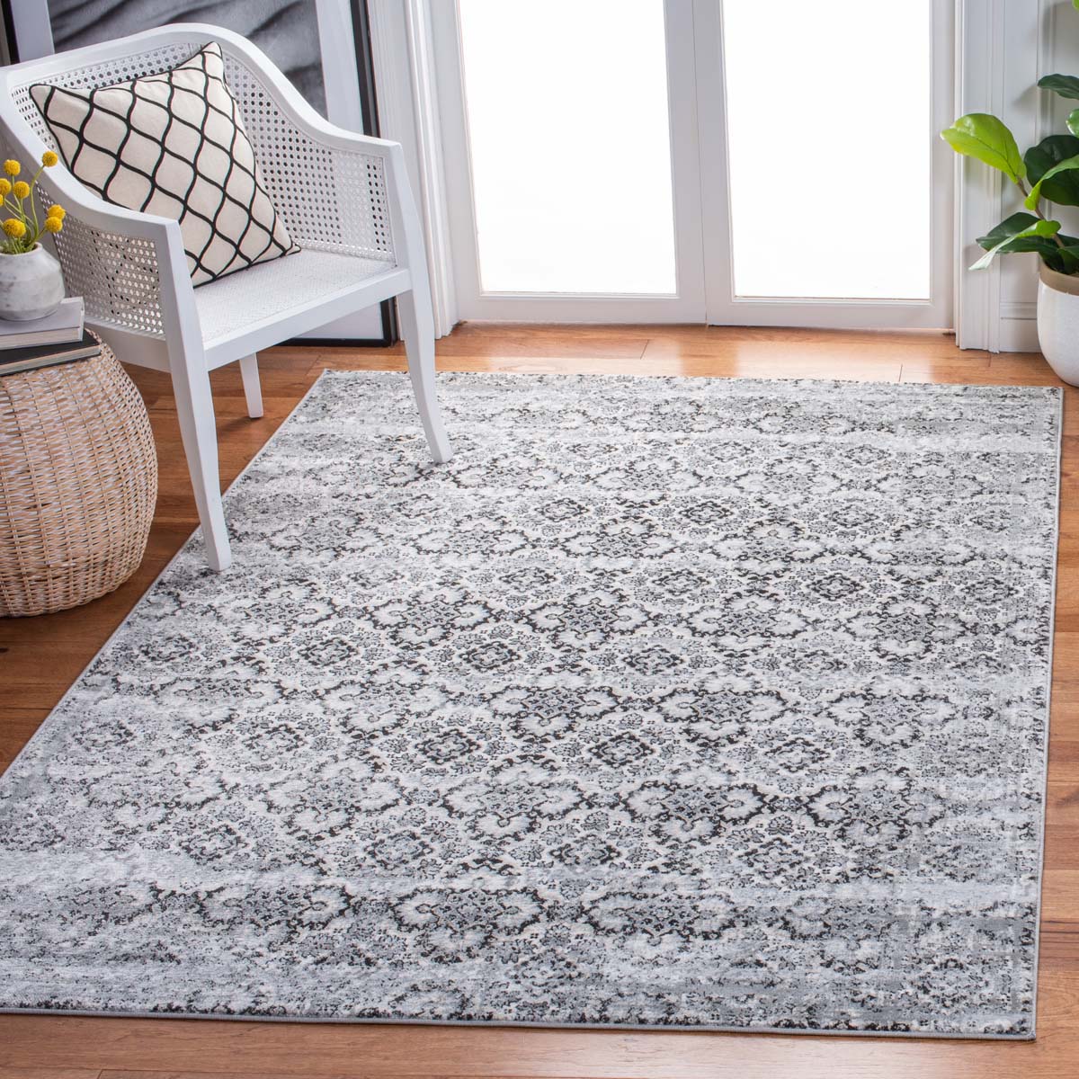 Safavieh Lagoon 230 Rug, LGN230 - Grey / Ivory