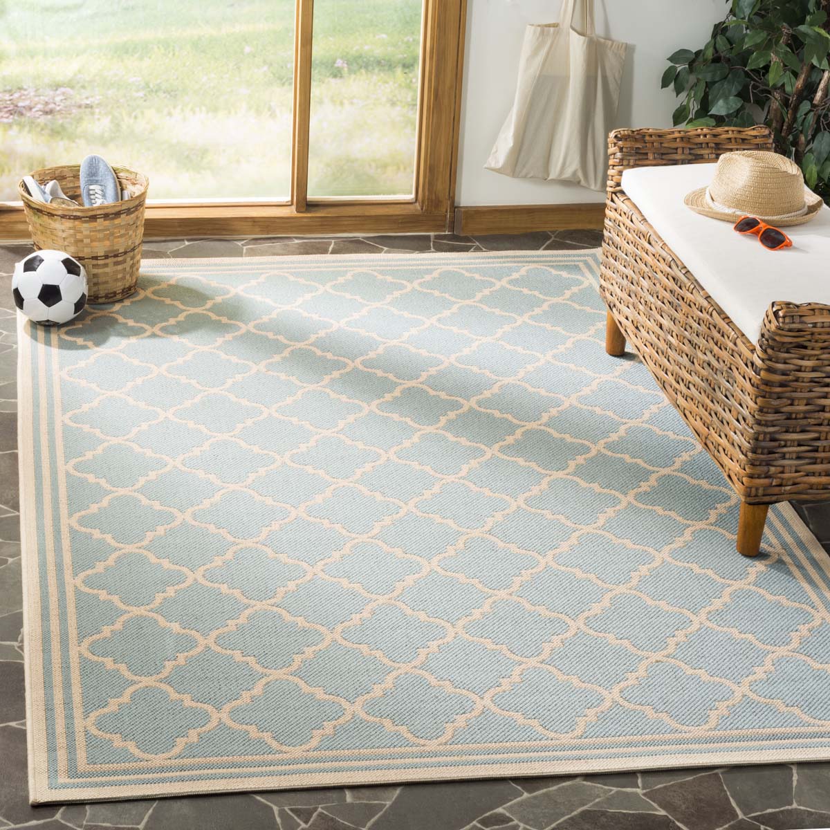 Safavieh Linden 100 121 Rug, LND121 - Aqua / Cream
