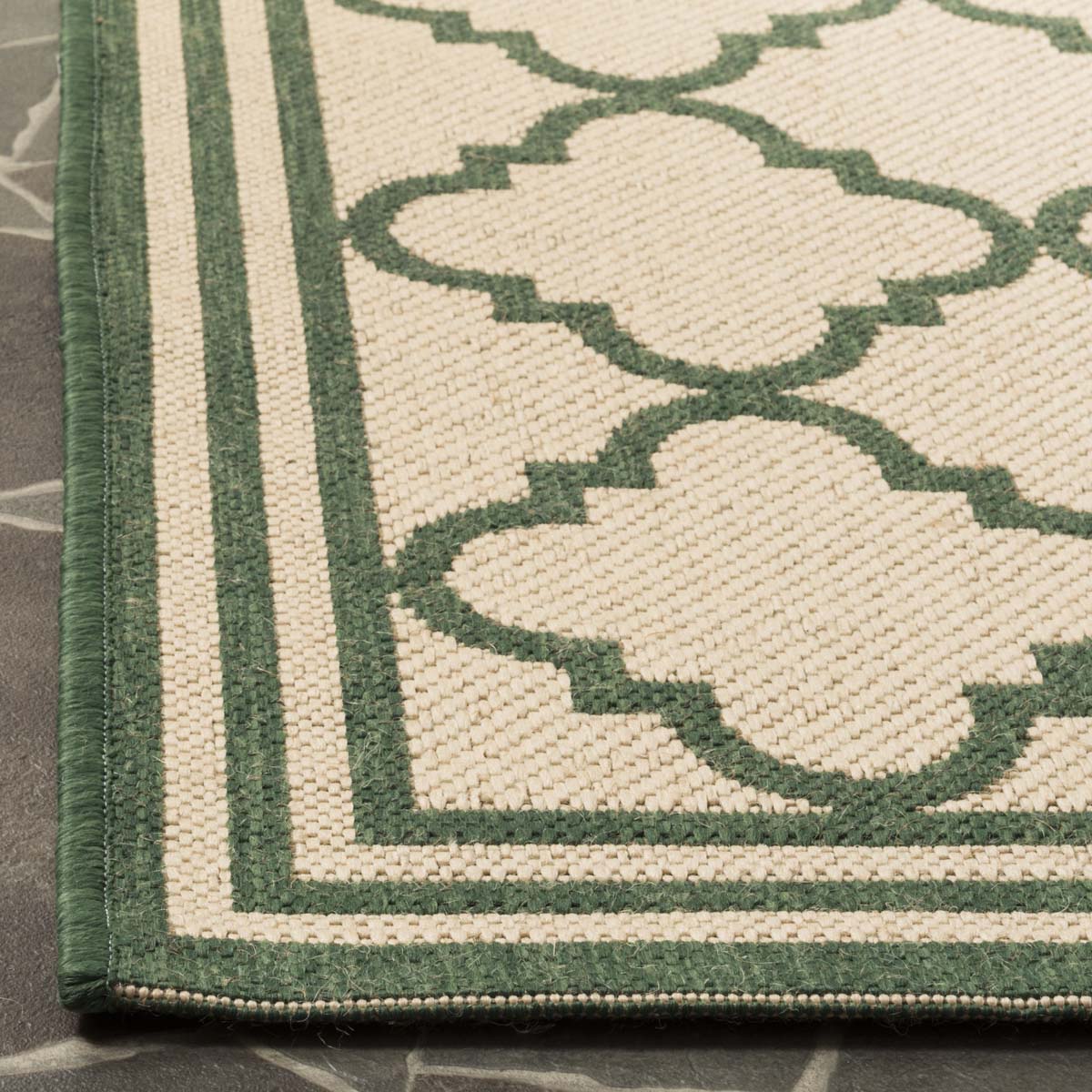 Safavieh Linden 100 121 Rug, LND121 - Cream / Green