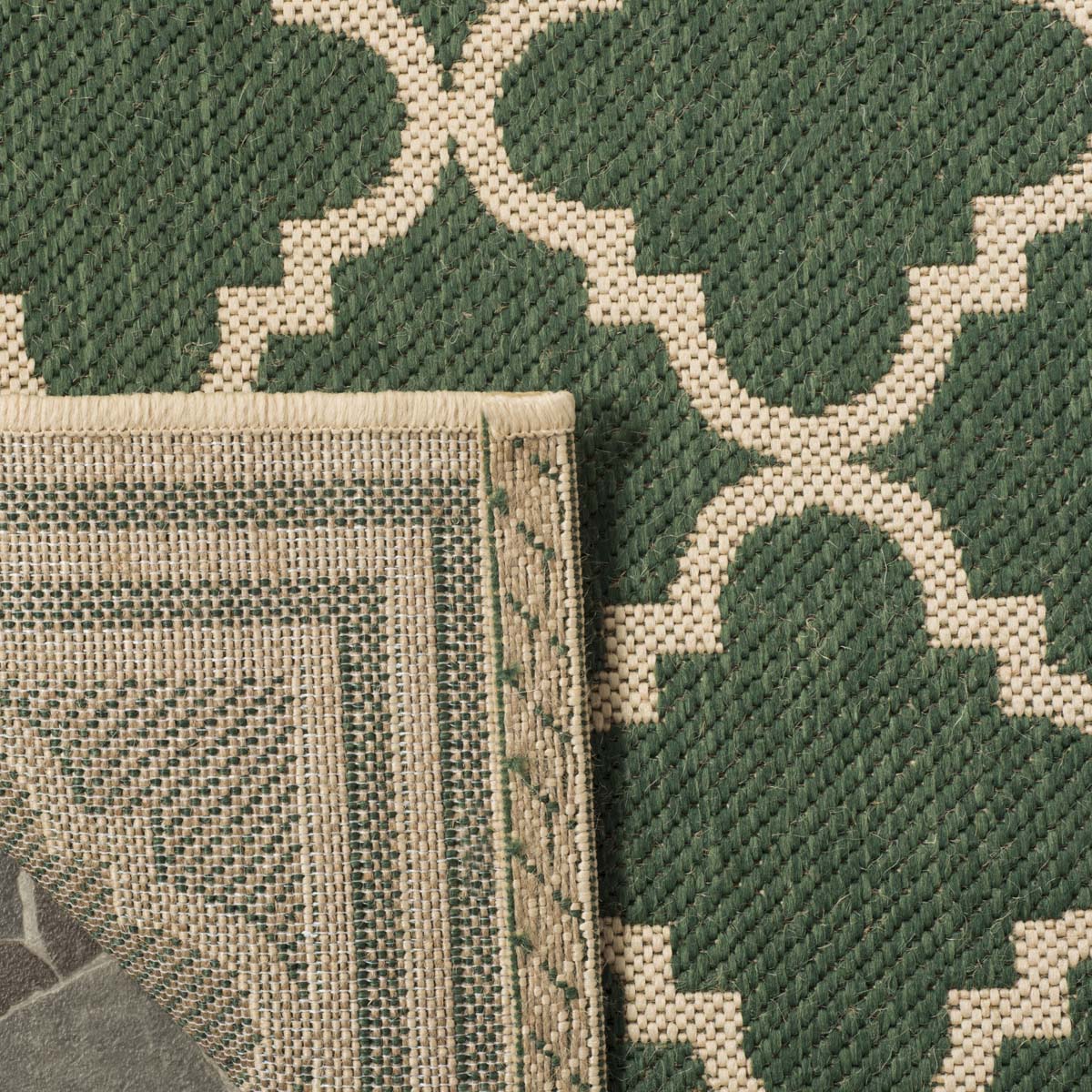 Safavieh Linden 100 121 Rug, LND121 - Green / Creme