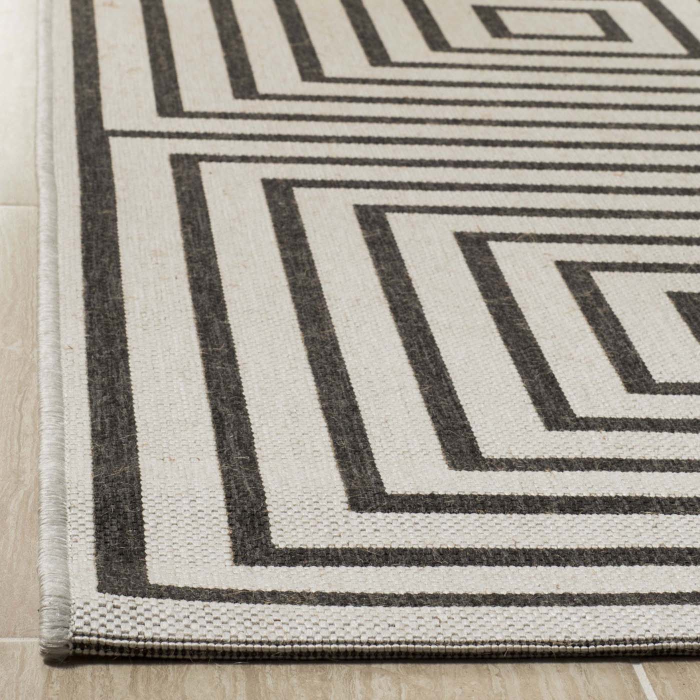 Safavieh Linden 123 Rug, LND123 - Light Grey / Charcoal