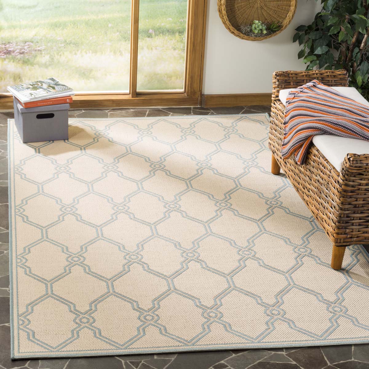 Safavieh Linden 100 124 Rug, LND124 - Cream / Aqua