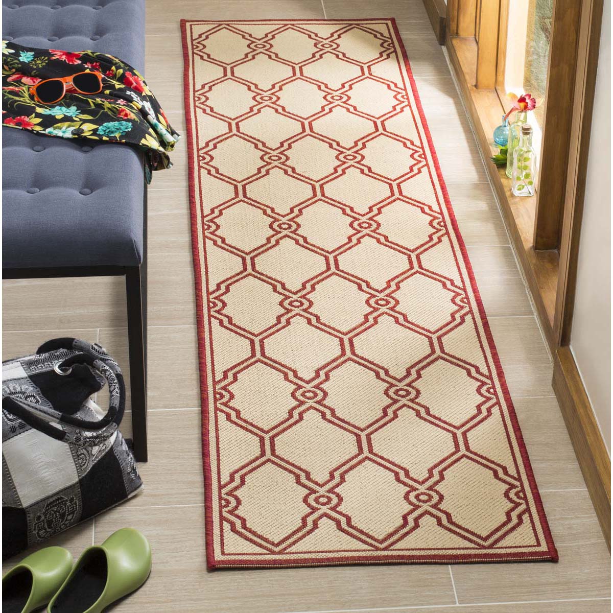 Safavieh Linden 100 124 Rug, LND124 - Red / Creme