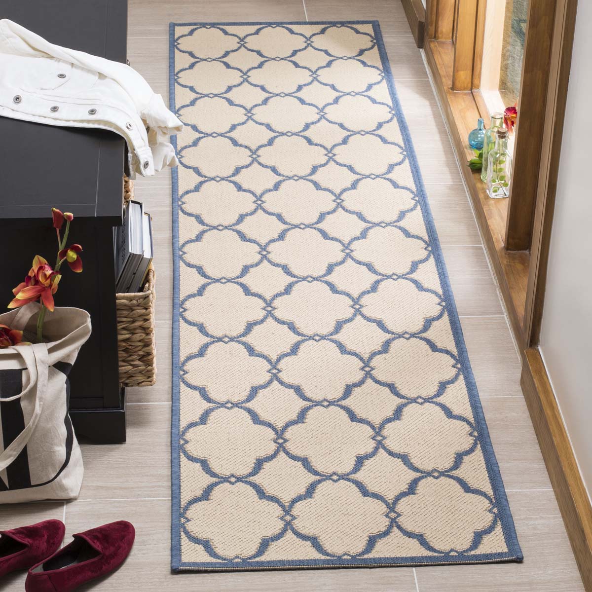 Safavieh Linden 100 125 Rug, LND125 - Cream / Blue