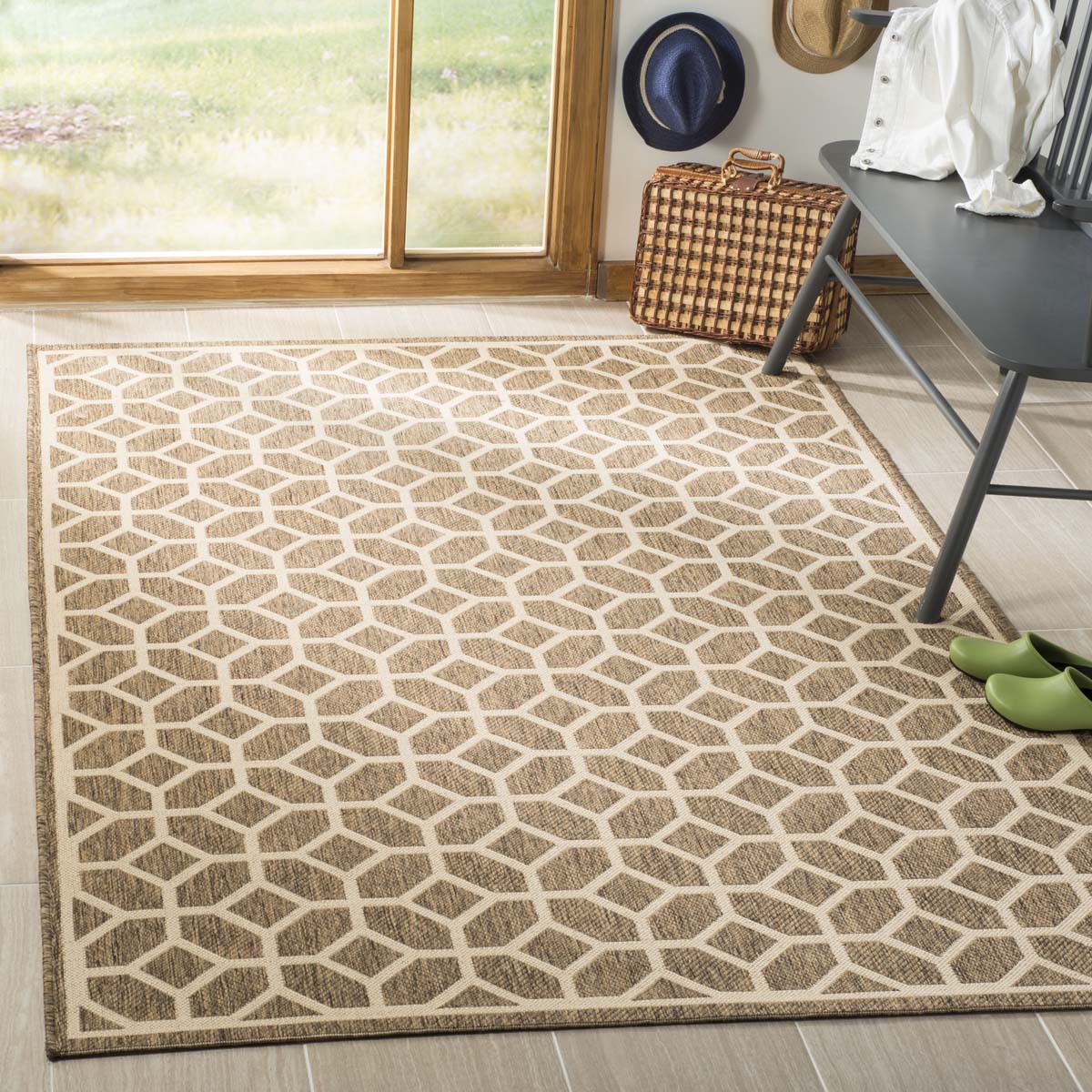 Safavieh Linden 100 127 Rug, LND127 - Beige / Cream