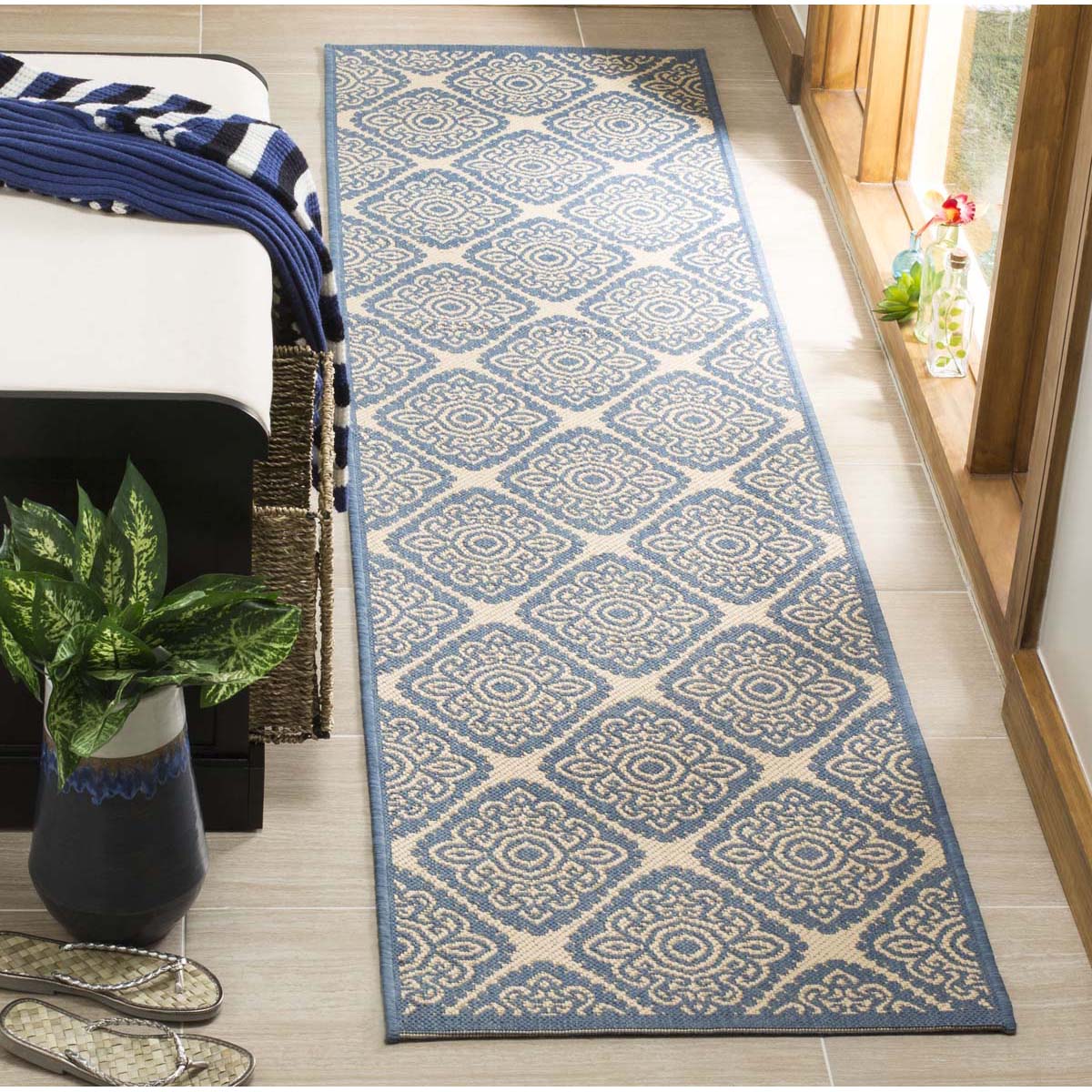 Safavieh Linden 100 132 Rug, LND132 - Cream / Blue