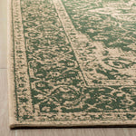 Safavieh Linden 137 Rug, LND137 - Green / Creme