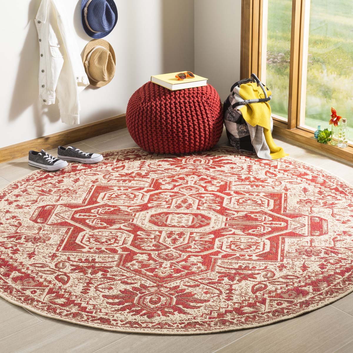 Safavieh Linden 138 Rug, LND138 - Red / Creme