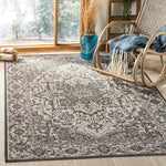 Safavieh Linden 100 139 Rug, LND139 - Light Grey / Charcoal
