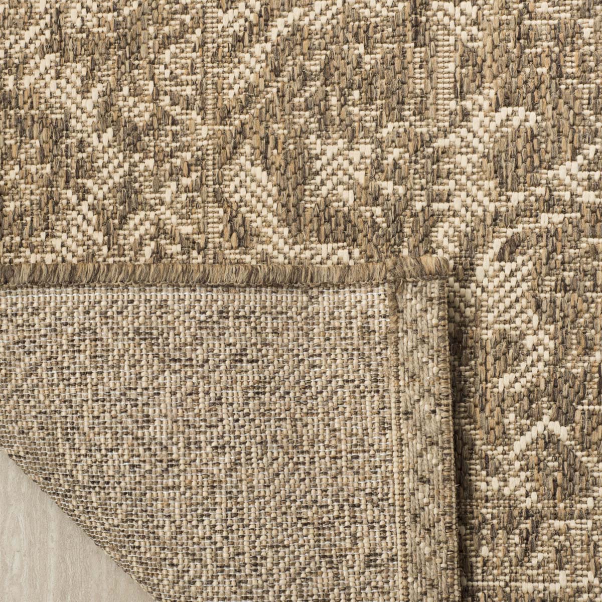 Safavieh Linden 100 139 Rug, LND139 - Cream / Beige