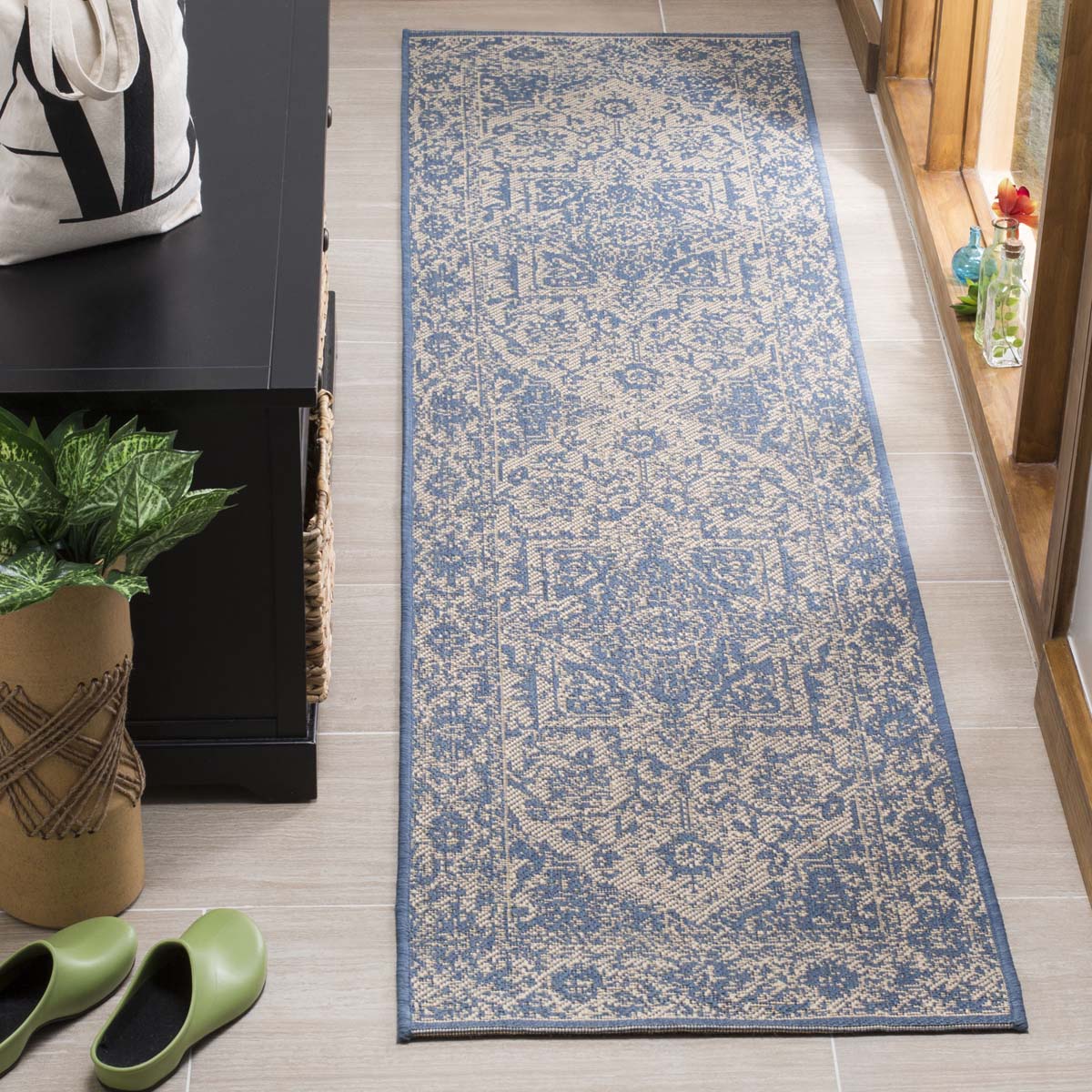 Safavieh Linden 100 139 Rug, LND139 - Cream / Blue