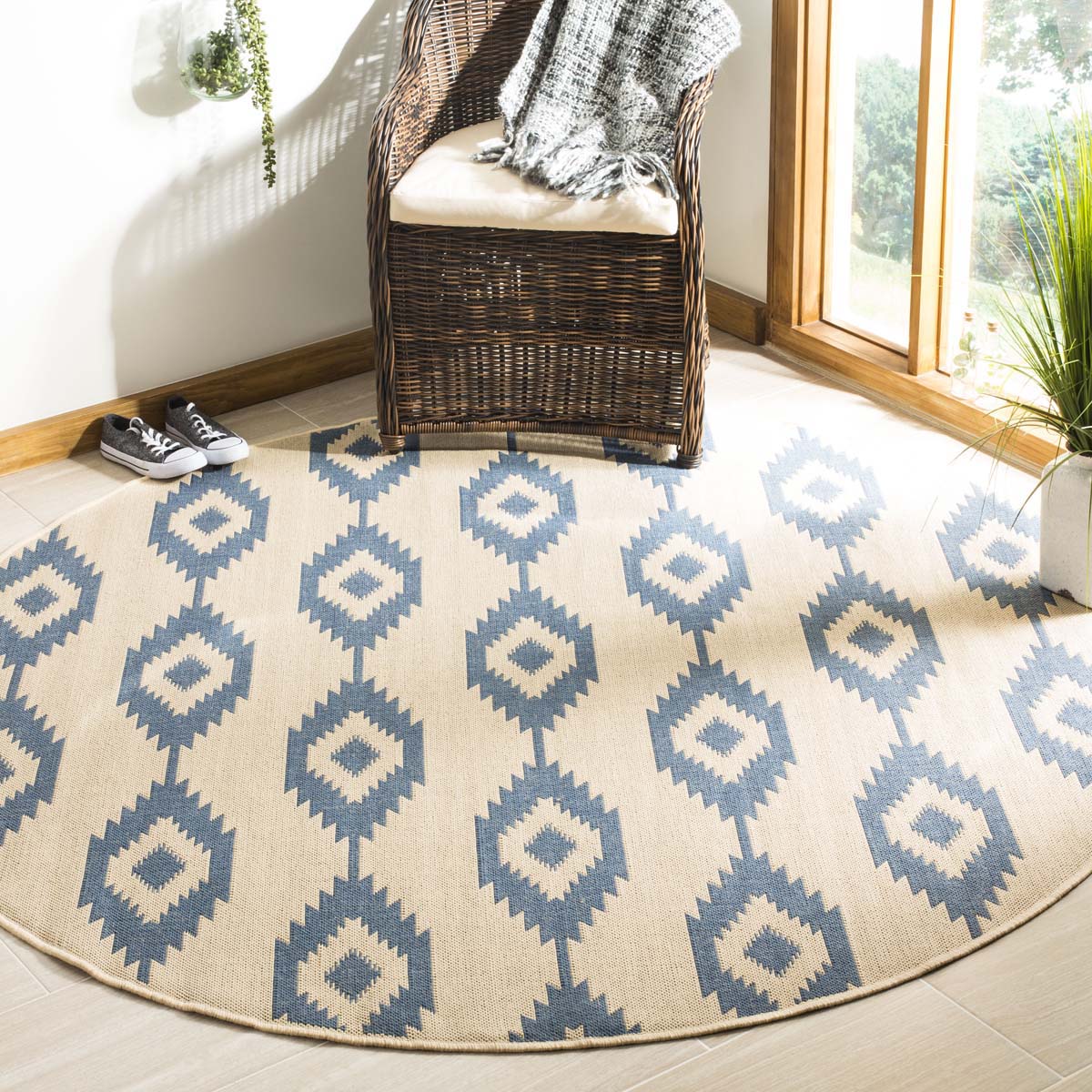 Safavieh Linden 100 171 Rug, LND171 - Blue / Creme