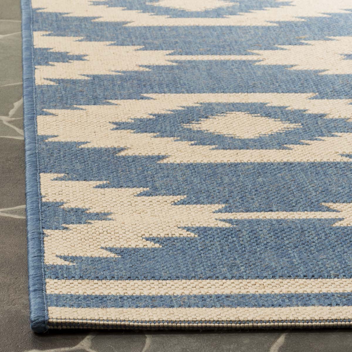 Safavieh Linden 100 171 Rug, LND171 - Cream / Blue