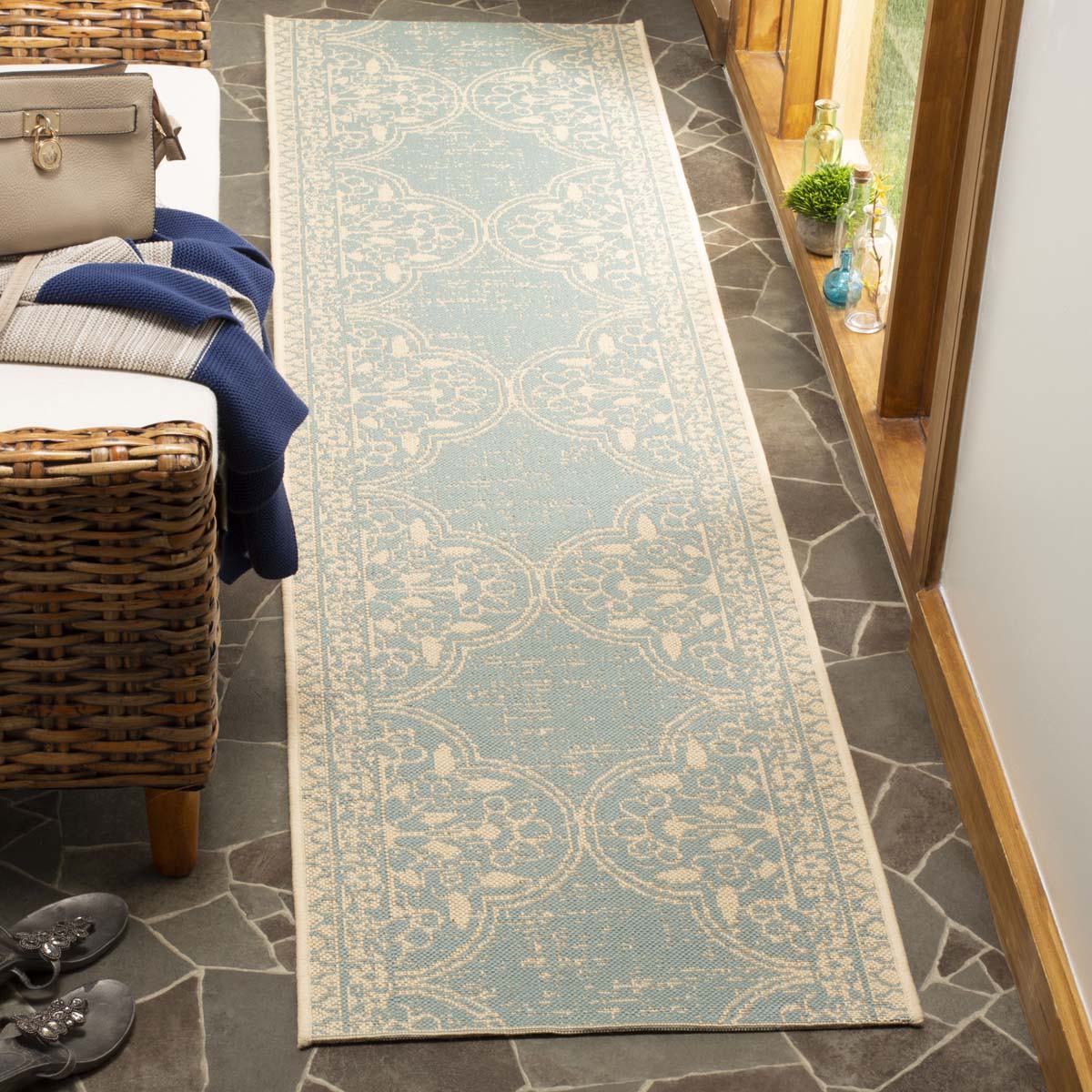 Safavieh Linden 100 174 Rug, LND174 - Cream / Aqua