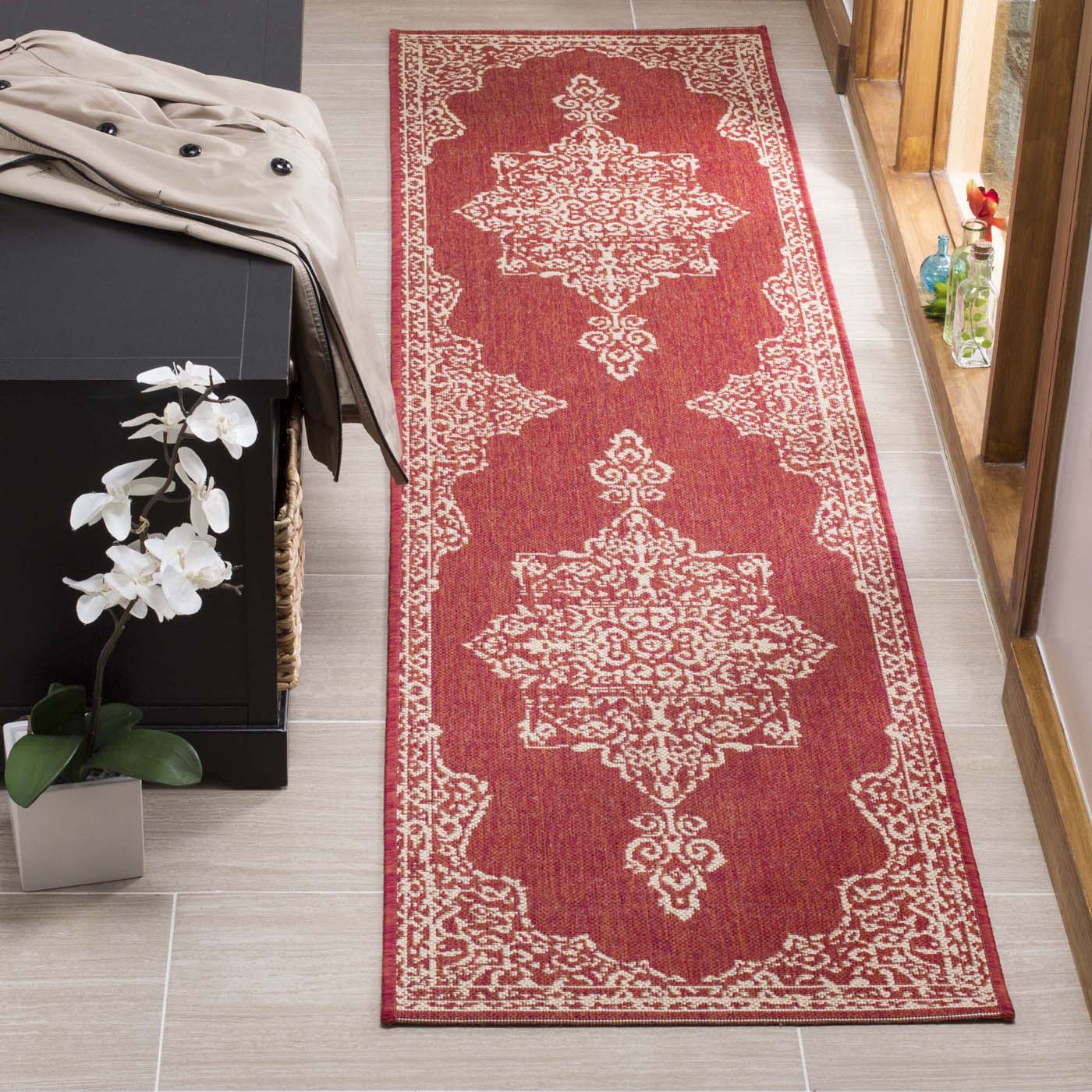Safavieh Linden 180 Rug, LND180 - Red / Creme