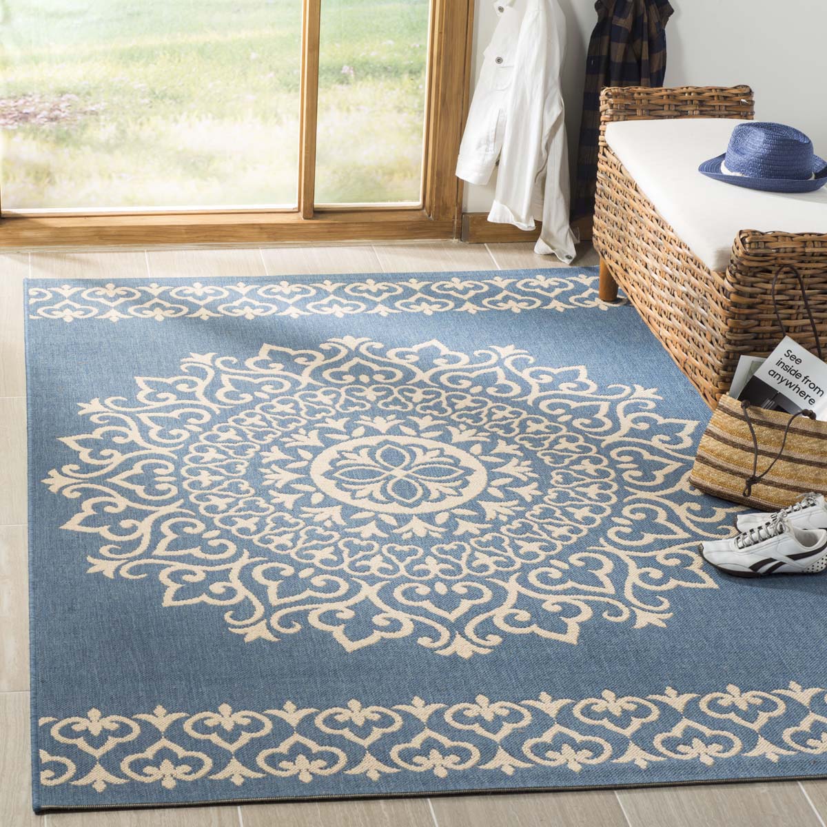 Safavieh Linden 100 183 Rug, LND183 - Cream / Blue