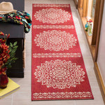 Safavieh Linden 183 Rug, LND183 - Red / Creme