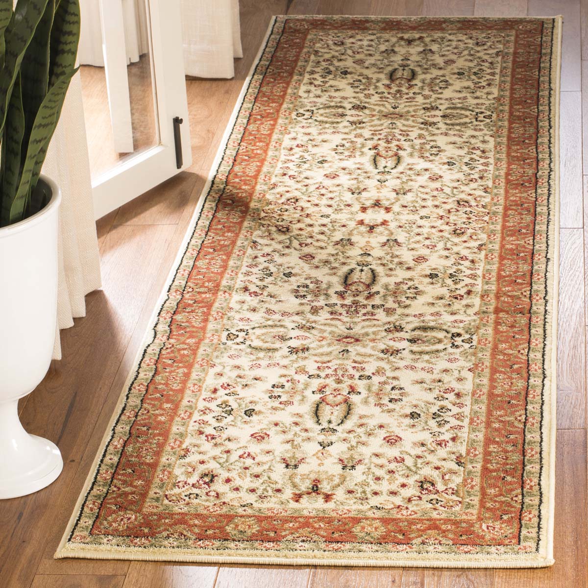 Safavieh Lyndhurst 214 Rug, LNH214 - Ivory / Rust