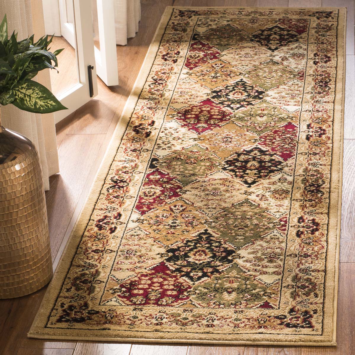 Safavieh Lyndhurst 221 Rug, LNH221 - Multi / Beige