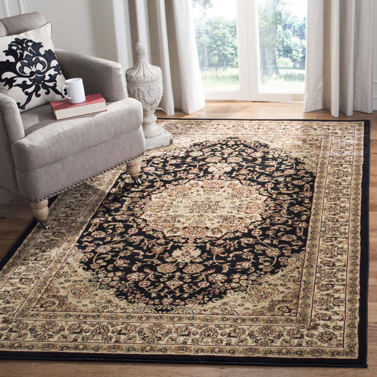 Safavieh Lyndhurst 222 Rug, LNH222 - Black / Ivory