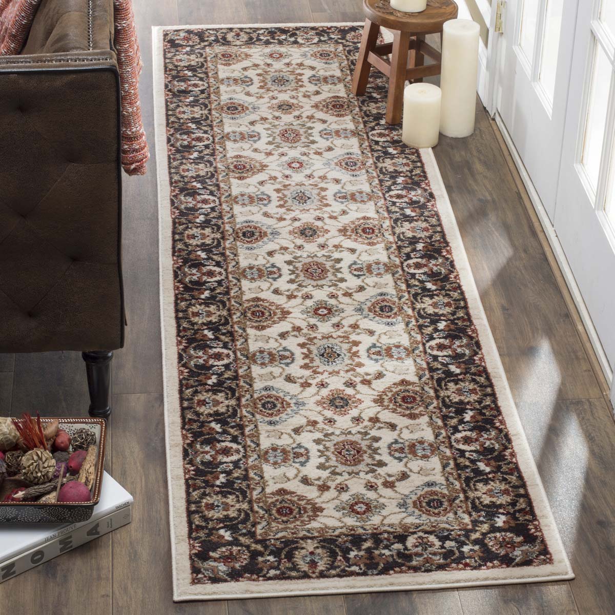 Safavieh Lyndhurst 332 Rug, LNH332 - Cream / Navy