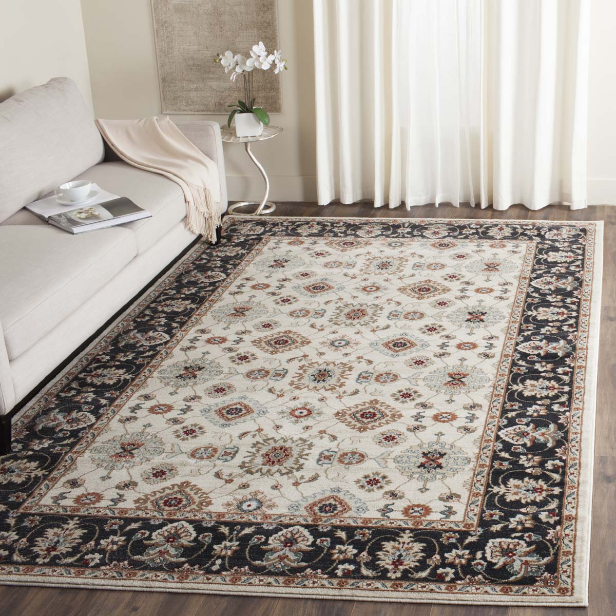 Safavieh Lyndhurst 332 Rug, LNH332 - Cream / Navy