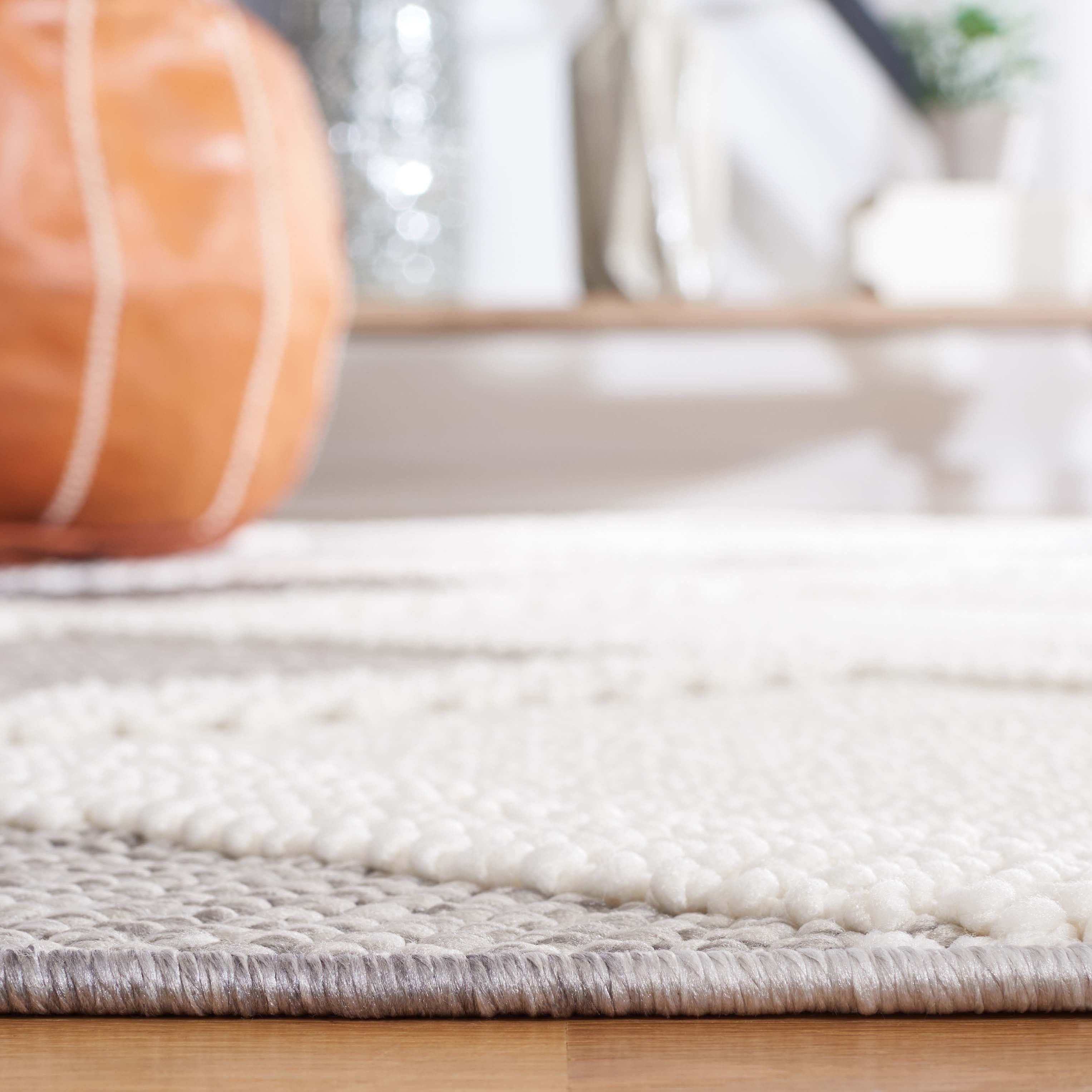 Safavieh Lotus 102 Rug, LOT102 - Ivory / Dark Grey