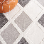 Safavieh Lotus 102 Rug, LOT102 - Ivory / Dark Grey