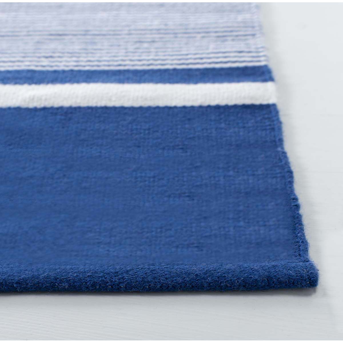 Lauren Ralph Lauren Hanover Stripe Rug, LRL2461 - BLUE