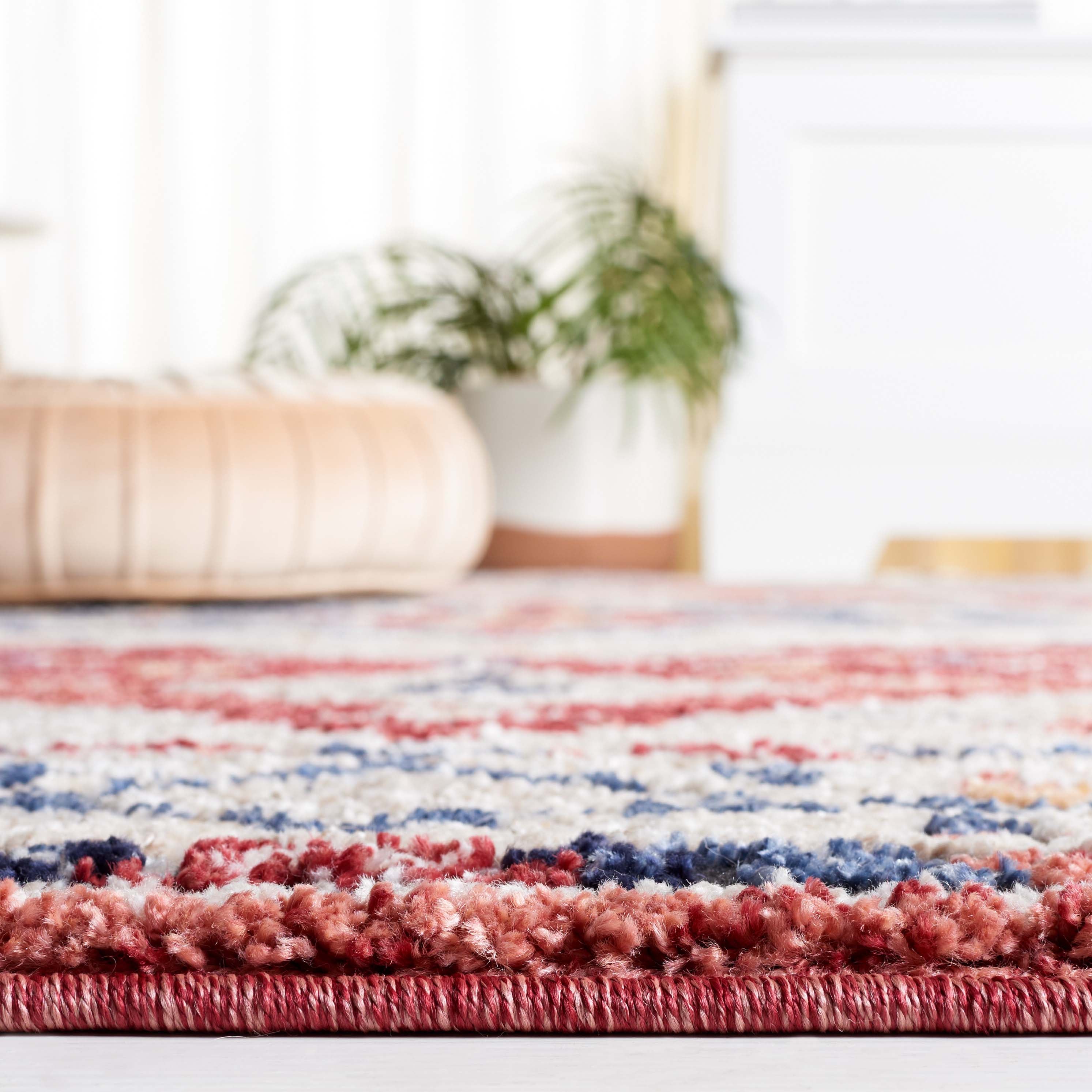 Safavieh Luna 102 Rug, LUN102 - Beige / Blue Rust
