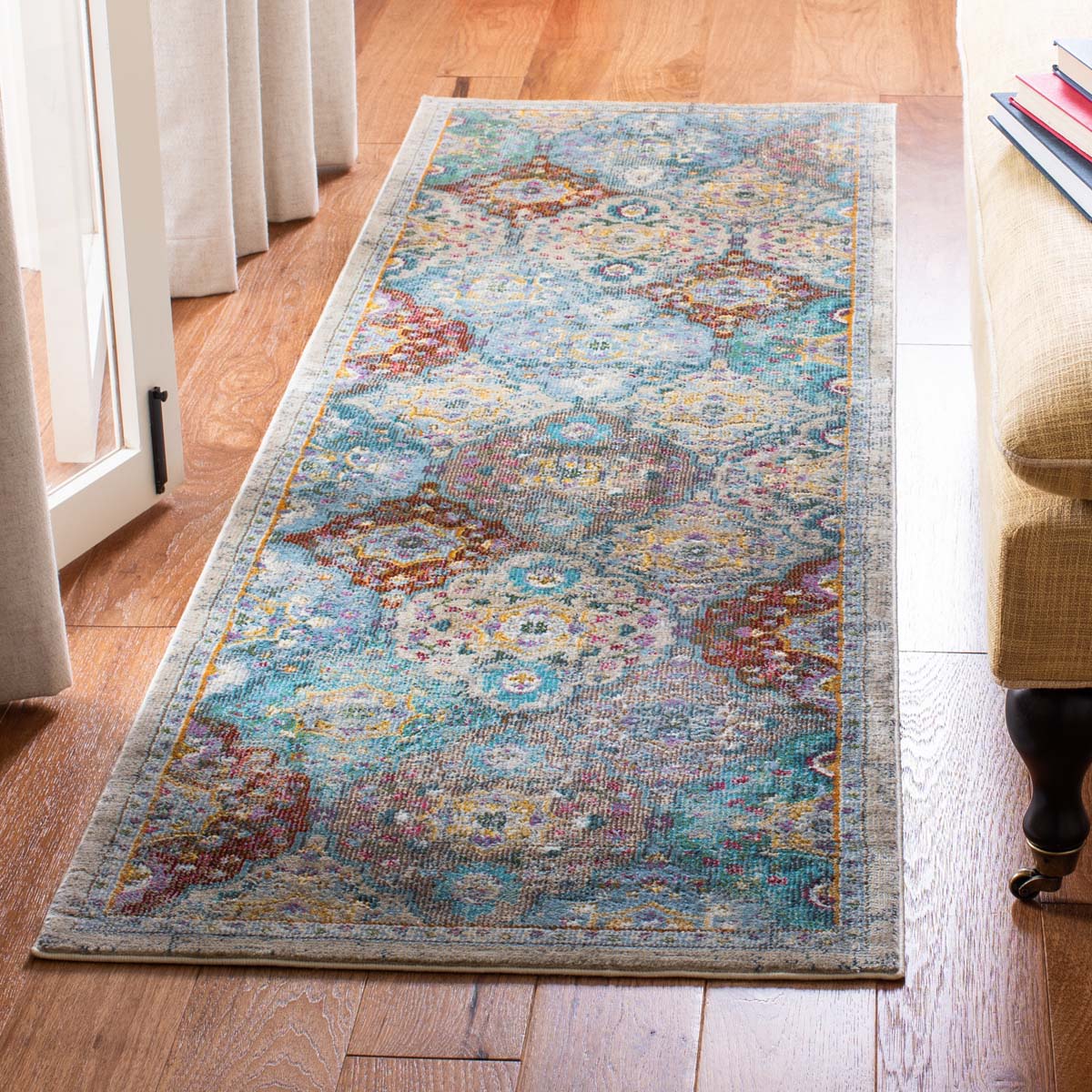 Safavieh Luxor 329 Rug, LUX329 - Ivory / Turquoise