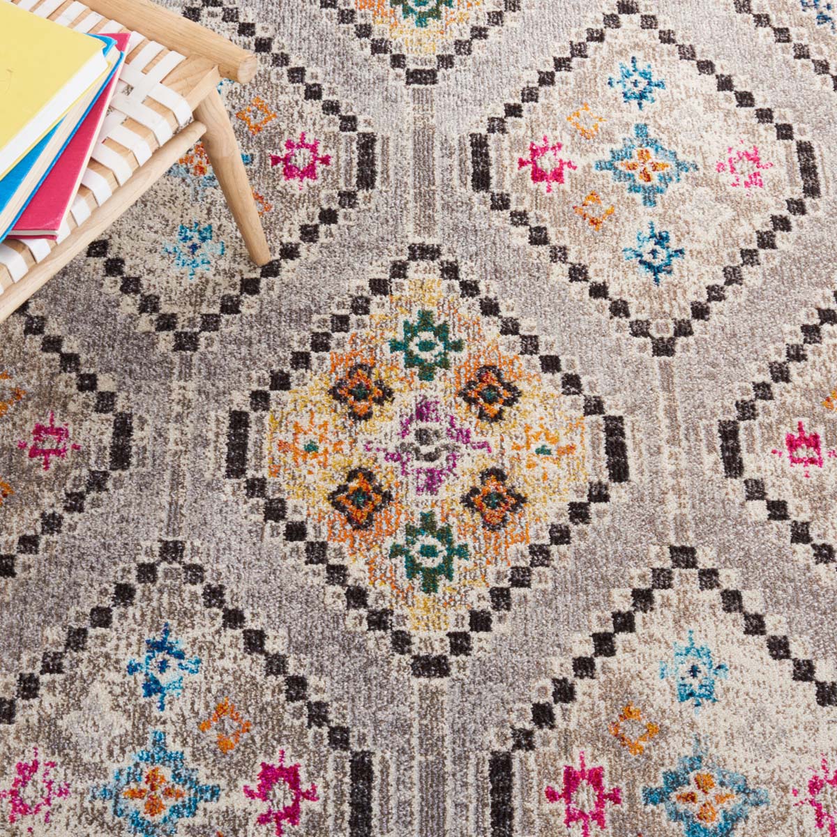 Safavieh Madison 481 Rug, MAD481 - GREY / BEIGE