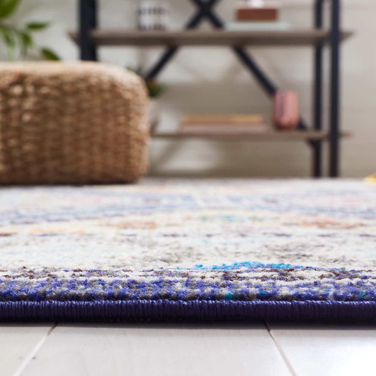 Safavieh Madison 481 Rug, MAD481 - NAVY / BEIGE
