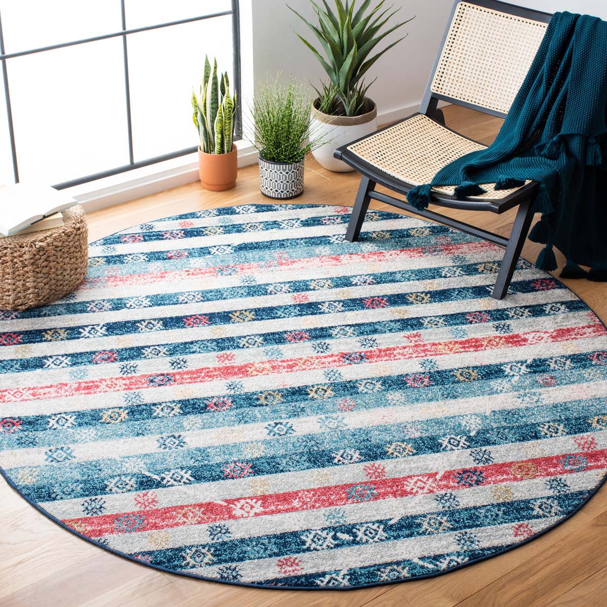 Safavieh Madison 773 Rug, MAD773 - NAVY / IVORY