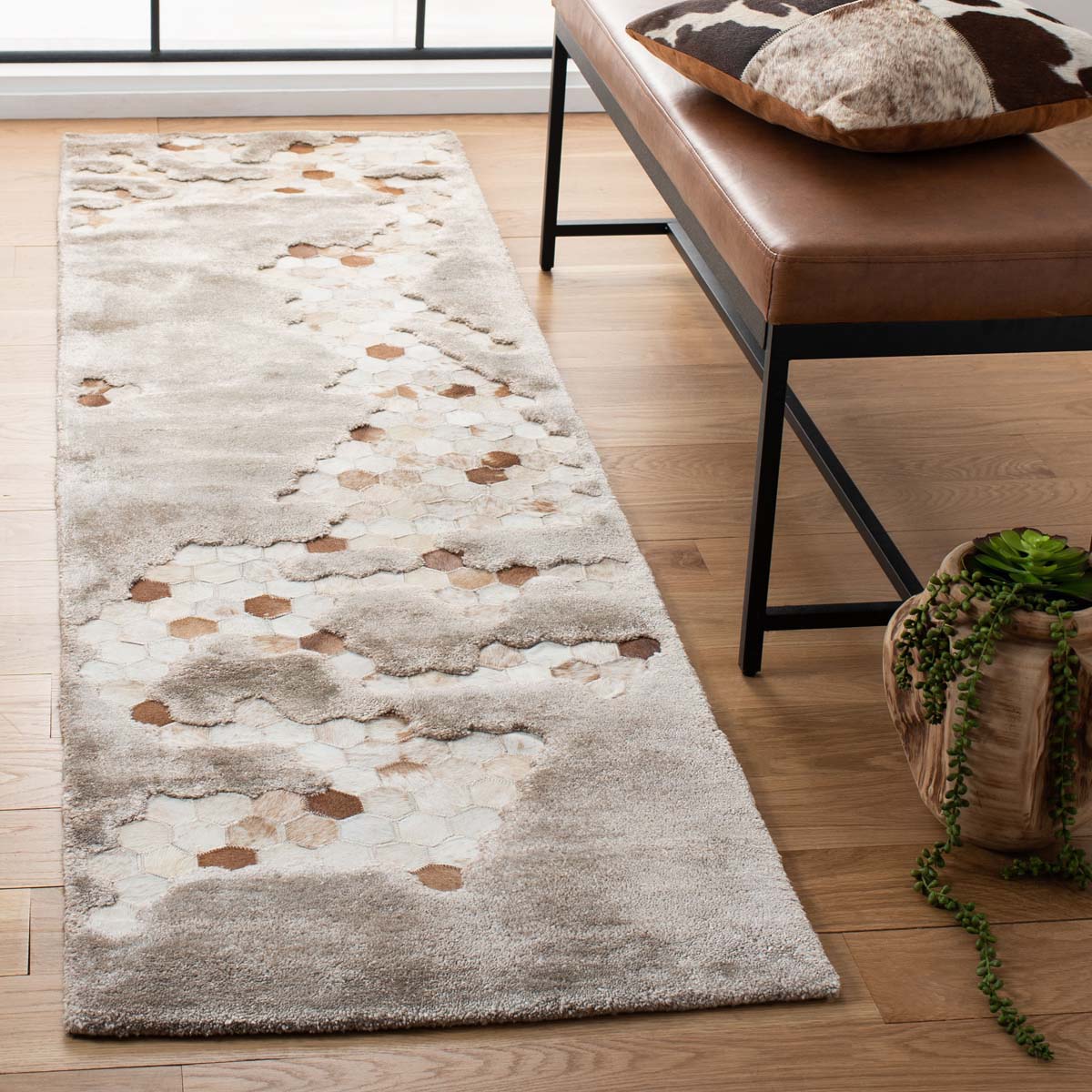 Safavieh Manhattan 101 Rug, MAN101 - Taupe