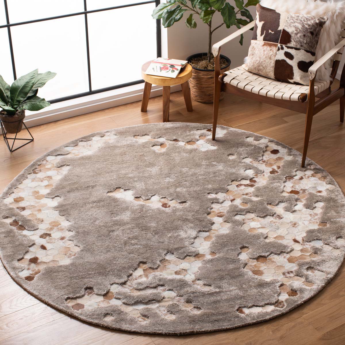 Safavieh Manhattan 101 Rug, MAN101 - Taupe