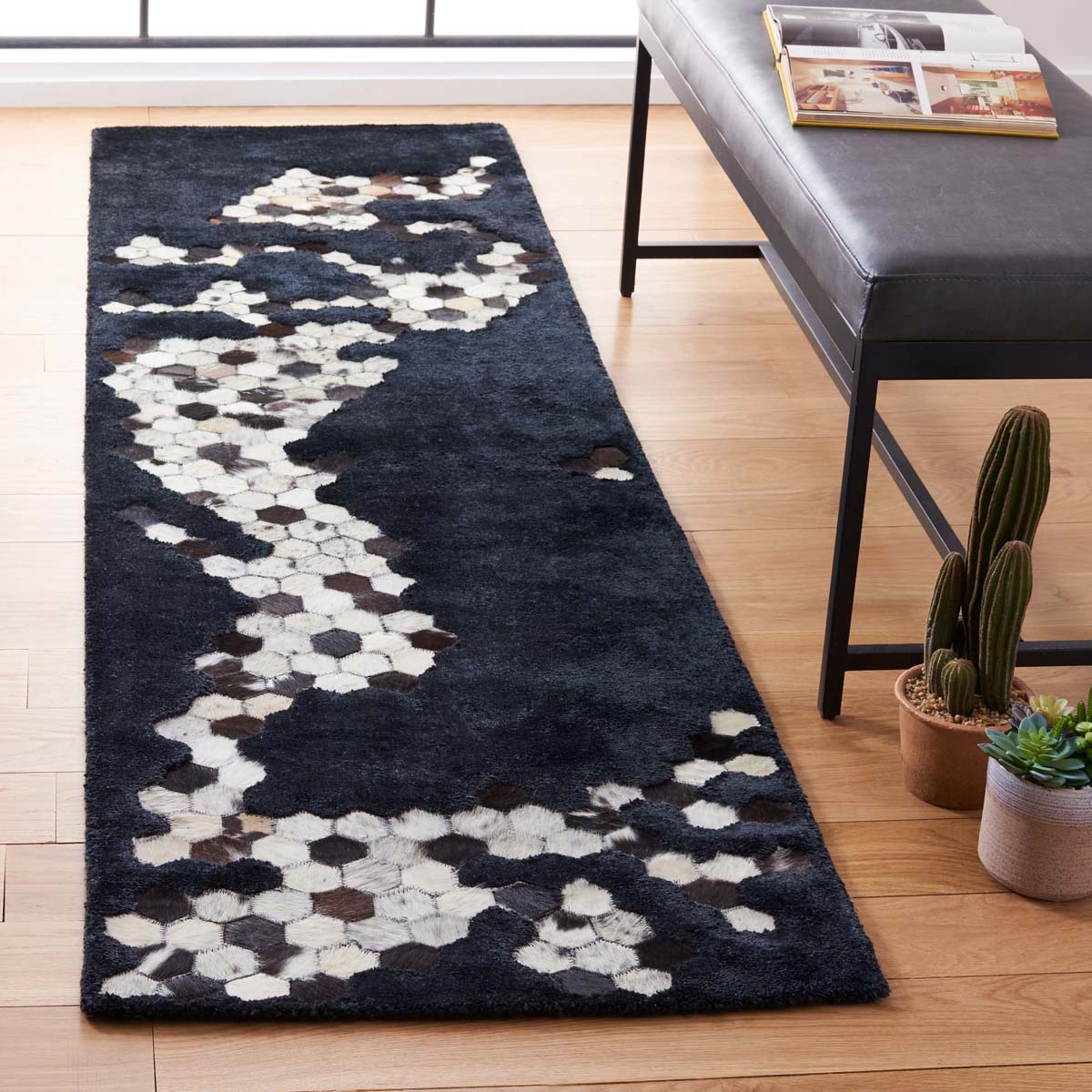 Safavieh Manhattan 101 Rug, MAN101 - Black