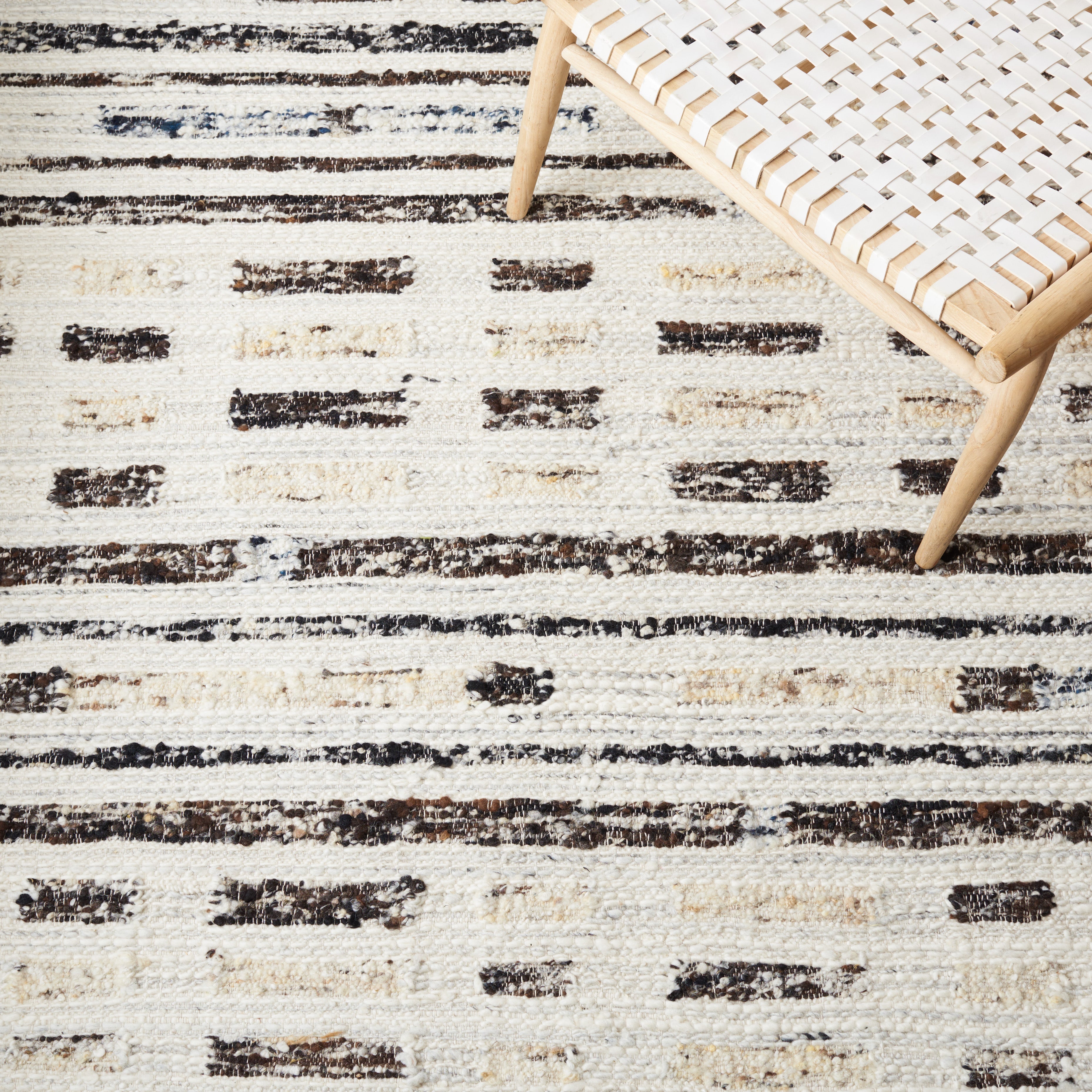 Safavieh Manhattan 350 Rug, MAN350 - Ivory / Dark Brown