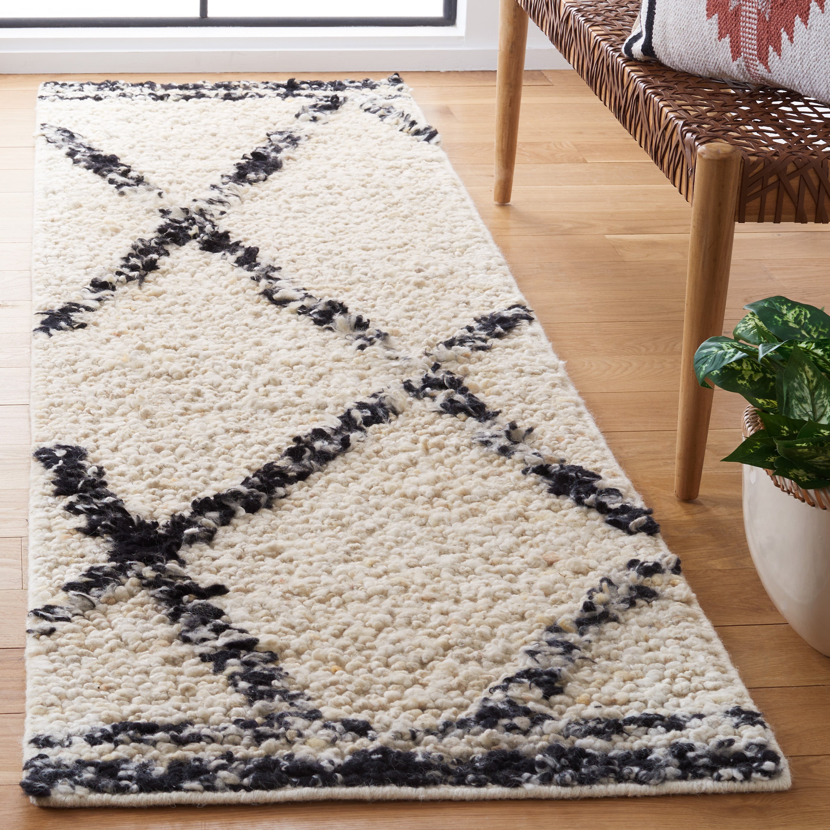 Safavieh Manhattan 352 Rug, MAN352