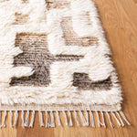 Safavieh Manhattan 458 Rug, MAN458 - Ivory / Grey