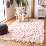 Safavieh Manhattan 460 Rug, MAN460 - Ivory / Pink